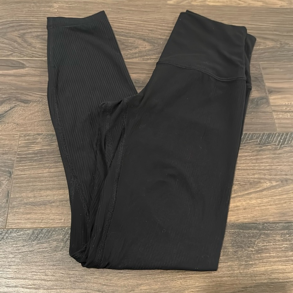 Lululemon High-Waisted Align Legging 25” RIBBED